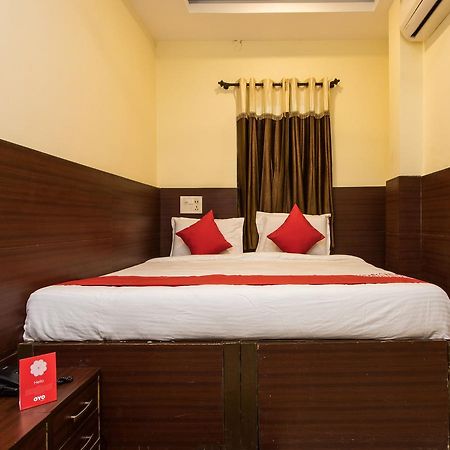 Oyo 11945 Hotel Glory Palace Indore Buitenkant foto