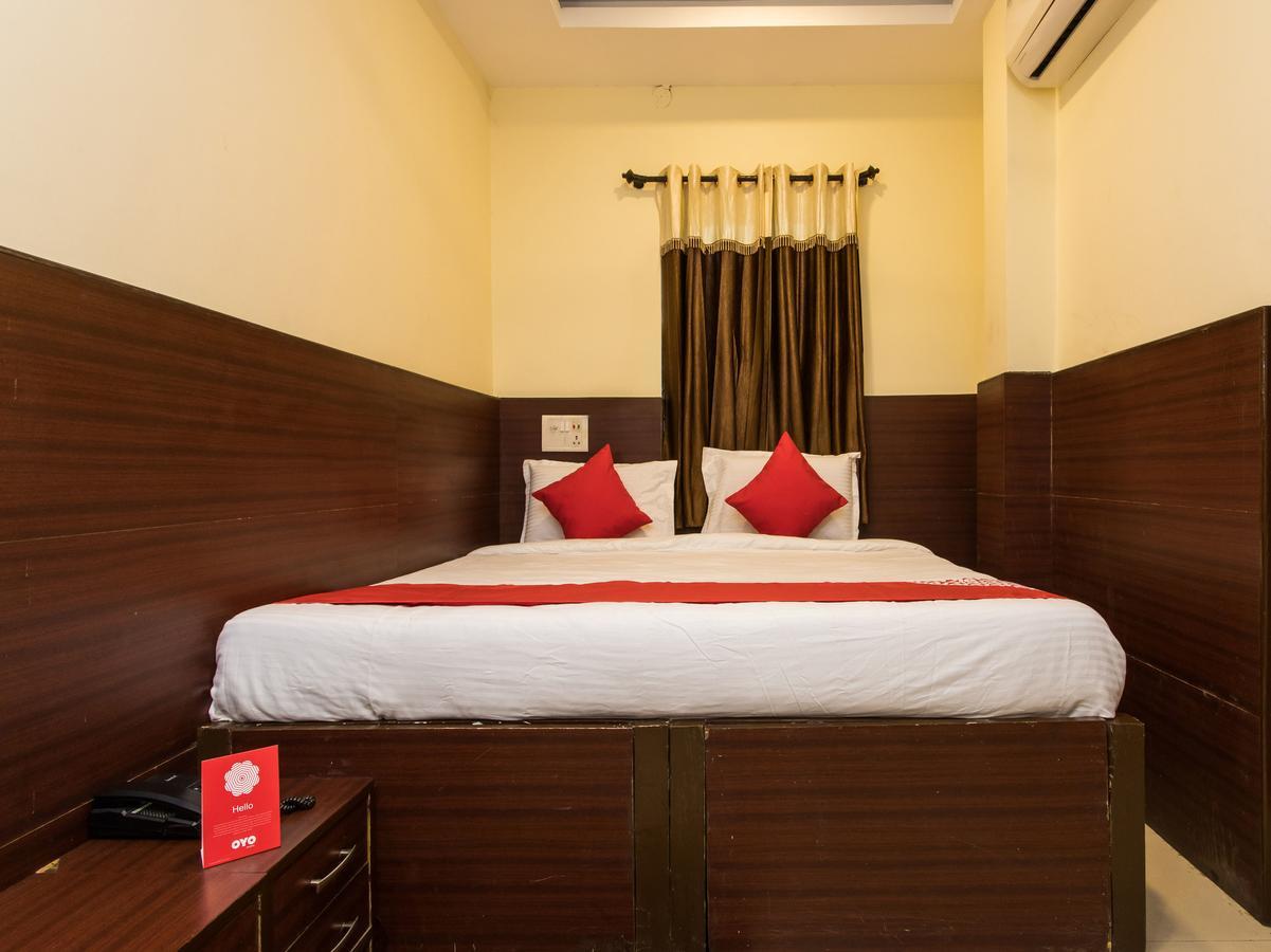 Oyo 11945 Hotel Glory Palace Indore Buitenkant foto